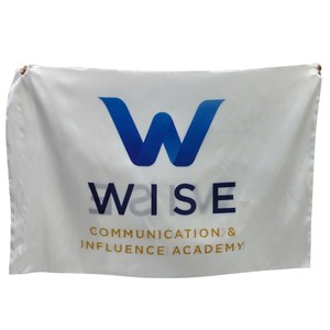 Drapeau rectangulaire personnalisé en polyester imprimé, durable, avec mât en acrylique, pour usage promotionnel - Product Image 2
