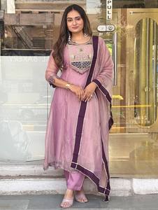 Ensemble Salwar Kameez en Soie Rose Brodé SALSA avec Dupatta – Tenue Traditionnelle Indienne et Pakistanaise pour Femme, Coupe Ample Décontractée, Longueur Genou, Séchage Rapide - Product Image 2