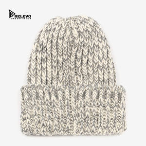 Bonnets d'hiver personnalisés avec broderie de logo, bonnets à visière en gros sous marque privée, chapeaux tricotés OEM ODM, couvre-chefs personnalisés en gros - Product Image 5