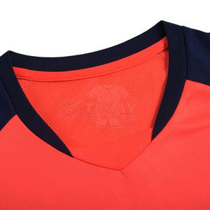 Uniforme de Fútbol Profesional para Equipos con Tela de Fácil Cuidado y Diseño de Ajuste Perfecto - Product Image 2
