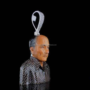 Colgante Personalizado con Retrato Facial, Estilo Hip Hop, con Incrustaciones de Diamantes de Moissanita, Chapado en Oro sobre Plata de Ley, para Fiestas y Uso Diario - Product Image 3