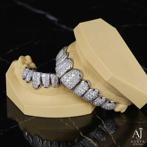 Aarva Jewels Grillz dentaire amovible personnalisé, serti de diamants, bijoux Hip Hop - Product Image 4