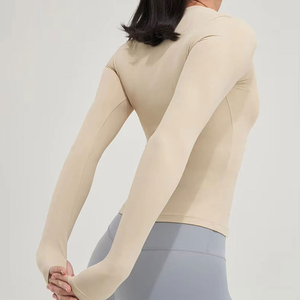 เสื้อโยคะแขนยาวคอกลมสีพื้นสำหรับผู้หญิง ผ้าถักยืดได้ กระชับรูปร่าง - Product Image 2