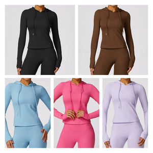 Ensemble de 3 pièces de vêtements de sport pour femme grande taille, personnalisable en gros, respirant, écologique, pour la gym et l'entraînement, effet push-up - Product Image 4