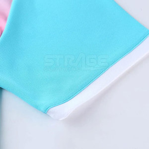 Uniforme de football en polyester respirant de haute qualité avec une texture de tissu lisse pour les sports de plein air et les entraînements quotidiens - Product Image 4