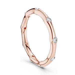 Anillo de banda de plata con diamantes de laboratorio engastados en bisel para mujer, ideal para fiestas y cumpleaños, venta al por mayor. - Product Image 3