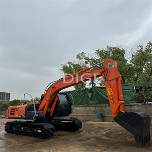 Excavadora de cadenas Hitachi ZX120-6 de 12 toneladas, usada, origen Japón, años 2018-2022, con motor Isuzu y bomba hidráulica, en stock, excelente estado. - Product Image 6