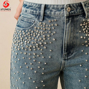 Jean ample de luxe pour femme avec strass, en denim premium, taille mi-haute, pantalon décontracté et tendance, fournisseur en gros OEM ODM - Product Image 4