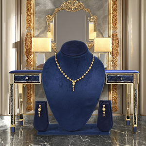 Juego de Collares Cortos de Oro Micronizado de 14K, 18K y 24K al por Mayor, Conjunto de Joyería Tradicional, Juego de Collares de Moda de Latón con Oro Micronizado. - Product Image 1