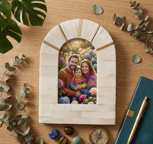 Cadre photo en bois rustique blanc vieilli avec couvercle en verre, prêt à poser sur table et à accrocher au mur, design moderne - Product Image 2