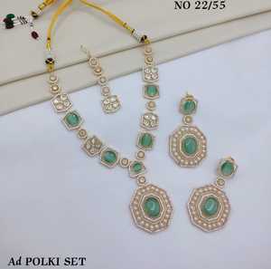 Ensemble de bijoux de créateur AD Polki : collier, boucles d'oreilles pendantes et mang tika, fait main, pour mariée et fêtes, pour femmes, vente en gros - Product Image 1