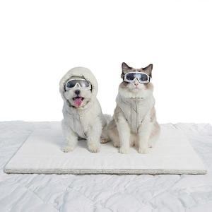 [Daejin Electronics] Tapis rafraîchissant lavable pour animaux de compagnie Brys, coussin rafraîchissant pour chien, utilisation intérieure et extérieure toute saison - Product Image 1