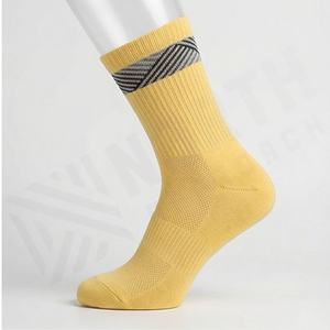 Calcetines de Ciclismo Personalizados para Hombre, Calcetines Deportivos con Logotipo Personalizado, Transpirables, para Ciclismo de Carretera, Rendimiento Atlético, Ajuste Personalizado - Product Image 3