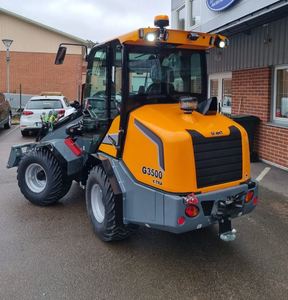 Versátil Giant G3500 disponible con motor de 50 caballos de fuerza, transmisión hidrostática, estructura robusta y operación eficiente en el campo, en venta. - Product Image 3