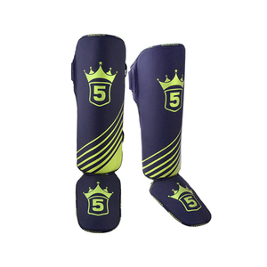 2025 Nuevas Espinilleras de Fútbol de Cuero de Buena Calidad, Protección Profesional, Ligeras, Duraderas, Bajo MOQ, para Boxeo y Artes Marciales - Product Image 1