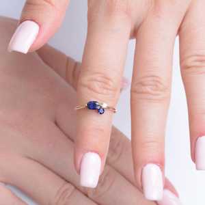 แหวนแซฟไฟร์สีน้ำเงินรูปไข่ทรงสวยงาม เงินแท้ 925 ชุบทอง 14K สไตล์มินิมอล ของขวัญประจำเดือนกันยายน - Product Image 5