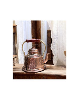 Hervidor de cobre con acabado antiguo con parte superior floral y asas artísticas adecuadas para decoradores de eventos y amantes del Vintage - Product Image 1