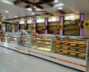 Comptoir de présentation en verre pour boulangerie |   Vitrine réfrigérée pour pâtisseries et gâteaux |   Réfrigérateur de présentation commercial pour boulangerie, café et confiserie - Product Image 2