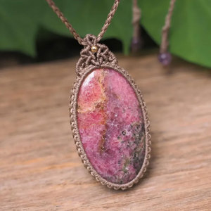 Collier pendentif en macramé fait main avec perles, style bohème naturel, tendance bouddhiste, chaîne en bambou réglable, bijoux de guérison - Product Image 1