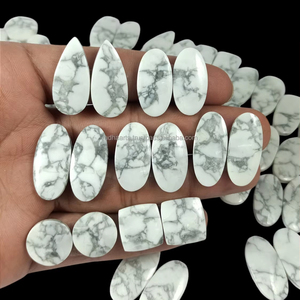 Pierre d'howlite naturelle blanche polie en cabochon, vente en gros, pierres précieuses en vrac pour la fabrication de bijoux - Product Image 1