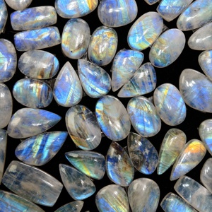 Lot en gros de paires de pierres de lune arc-en-ciel naturelles bleues et blanches pour la fabrication de bijoux 18x11x4mm 25x11x4mm Moyenne 18 carats - Product Image 4
