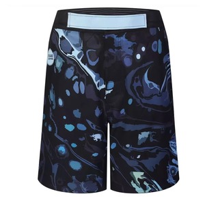 Pantalones Cortos Deportivos MMA para Hombre, Estampado Abstracto Negro y Azul, Sublimación, Secado Rápido, Corte Regular - Product Image 2
