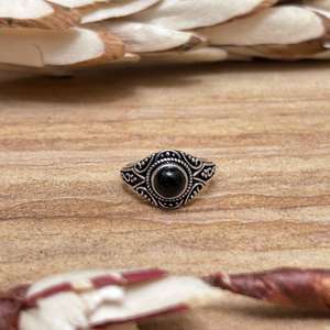 Anillo llamativo vintage tribal para mujer, chapado en oro de 18 quilates, ónix, acabado en plata oxidada, joyería étnica para bodas y fiestas, venta al por mayor - Product Image 1