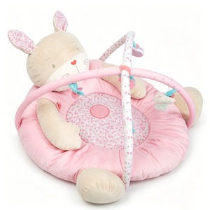 Tapis de jeu en peluche lapin rose avec arche d'activités pour bébés de 0 à 24 mois, jouet doux pour filles - Product Image 1