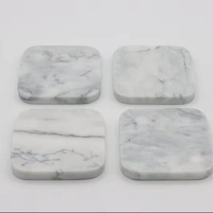 Elegante Juego de Posavasos de Mármol Natural con Acabado Flameado en Verde Grisáceo y Blanco, Diseño Impermeable para Mesa - Product Image 1