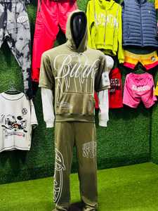 Conjunto Deportivo Personalizado de Sudadera con Capucha y Pantalones Deportivos al por Mayor - Product Image 1