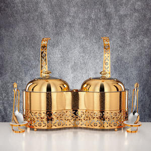 Juego de calentadores de comida dobles redondos dorados de lujo de acero inoxidable con soporte de corte láser y tapas colgantes para catering de buffet - Product Image 1