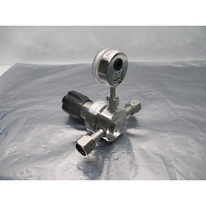 Régulateur de pression APTech AP1810S 3PW FV8 FV8 – Équipement et pièces semi-conductrices de renommée mondiale - Product Image 3