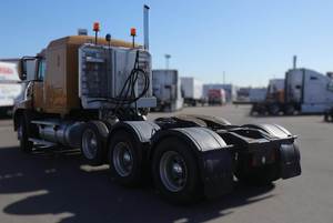 Tracteur routier professionnel 6x4 diesel, camion lourd pour le transport routier de marchandises - Product Image 4