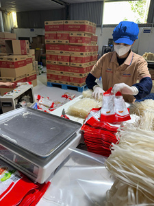 Fideos de Arroz Secos Vietnamitas al por Mayor, Calidad Premium, Palitos Planos Tradicionales para Pho, Ingredientes Naturales, Seguros para Exportación, IIGLOBAL - Product Image 4