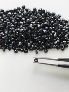 Natural <b>Black</b> Spinel 3.5MM <b>Heart</b> Cut Best Quality Loose Gemstone for Jewelry Making - Product Image 2