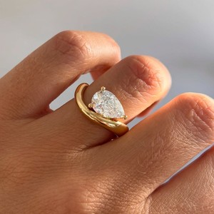 Elegant Pear Lab Grown Diamond Twist <b>Solitaire</b> <b>Ring</b> 925 Sterling <b>Silver</b> Engagement <b>Ring</b> Fine Jewelry Gift WomenXZ VVS Diam IGI - Product Image 1