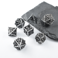 Dés en métal en alliage de zinc massif motif Wukong, 7 dés polyédriques pour D&D, dés RPG gravés Roi Singe, vente en gros OEM ODM
