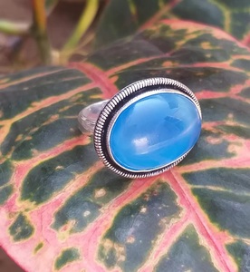 Anillo de Plata de Ley 925 con Calcedonia Azul, Anillo Delicado Hecho a Mano con Piedra Preciosa, Anillo de Calcedonia para Ella - Product Image 3