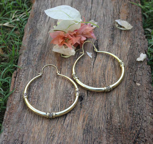 HARI OM CREATIONS Boucles d'oreilles créoles épaisses faites à la main, plaquées or rose, ornées de pierres naturelles, style tribal bohème, bijoux statement pour - Product Image 4