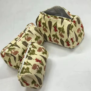 Juego de 3 Bolsas de Cosméticos de Algodón con Estampado Floral Bohemio, Acolchadas, Hechas a Mano, con Adornos Florales, Cierre de Cremallera y Cadenas - Product Image 1