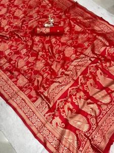 Sari en soie banarasi violette avec broderie dorée Zari, tenue traditionnelle indienne pour femmes, achetez directement auprès du fournisseur au prix de gros - Product Image 4