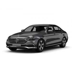 Berline haut de gamme fiable, changement de vitesse fluide et performances routières stables d'un Mercedes Classe E d'occasion - Product Image 5