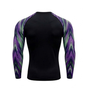 Camiseta Deportiva Premium Sublimada, de Secado Rápido, Tejido Elástico, Servicio Personalizado OEM ODM - Product Image 2