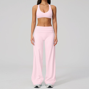 Ensemble de yoga 2 pièces blanc pour femme : Leggings sans couture taille haute avec effet froncé aux fesses et haut court à manches courtes avec dos découpé - Product Image 5