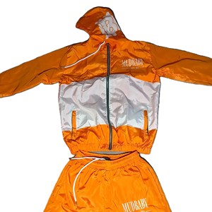 Ensemble survêtement tendance pour homme : veste coupe-vent à capuche en polyester et short, fermeture éclair, style décontracté chic, vente en gros - Product Image 1