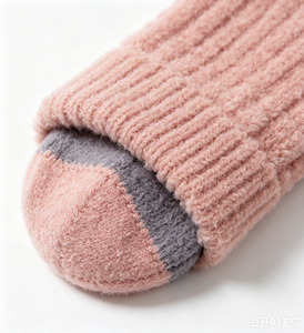Chaussettes de yoga tendance pour hommes en Spandex/Polyester avec logo personnalisé, doublure en coton respirant et écologique, confortables pour la gym (vente en gros) - Product Image 6