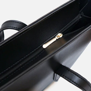 Latest Design Durable Genuine Leather Women Travel <b>Bag</b> with Zipper Closure Customized Size Low Price High Quality Your Own Logo - Product Image 4
