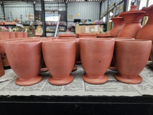 Taza Cilíndrica de Terracota Hecha a Mano con Diseño Tradicional Indio - Apta para Lavavajillas, Ecológica, 300 ml, para Beber Té, Leche Fría - Product Image 2