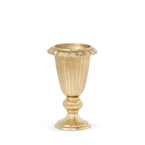 แจกันดอกไม้โลหะลายโบฮีเมียน ของตกแต่งบ้านทันสมัยสำหรับวันเกิด ผู้ผลิตขายส่ง ZAHID EXPORTS - Product Image 1