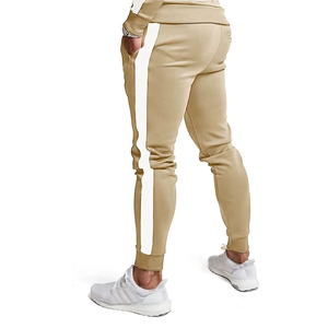 Ensemble de survêtement deux pièces en coton et polyester pour homme, idéal pour l'entraînement et le jogging, avec logo personnalisé brodé de haute qualité - Product Image 5